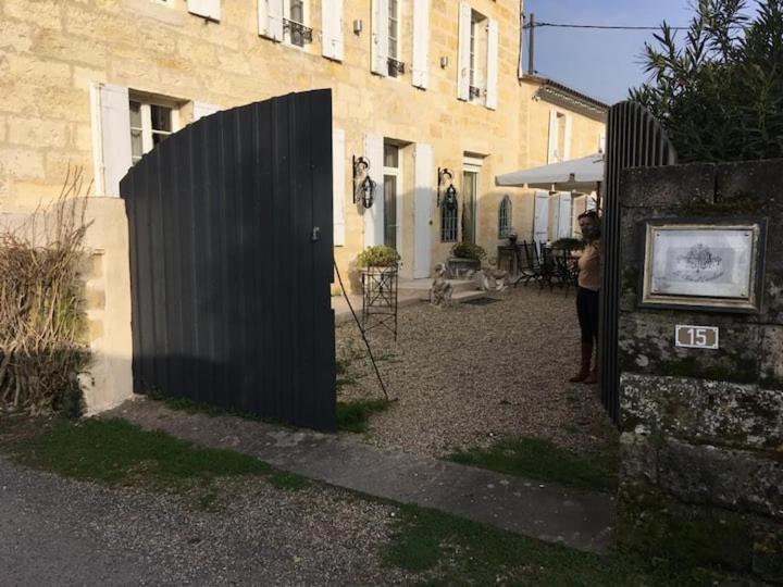 B&B Clos Emilion Et Table D'Hote En Option Vignonet Exterior photo